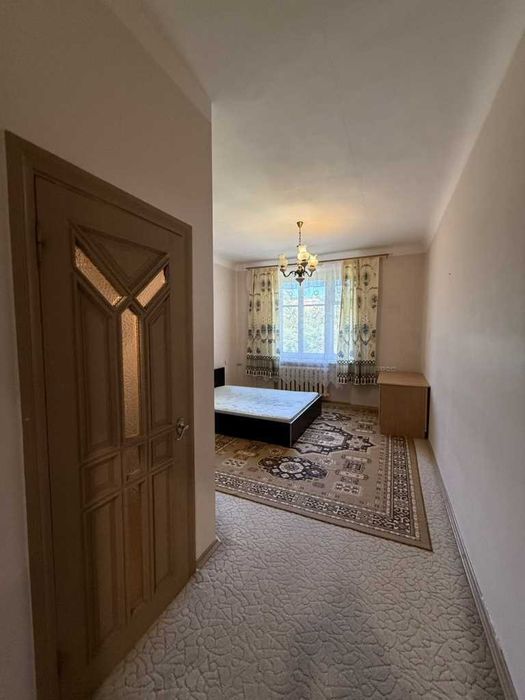 2к-квартира в центрі міста, з власною гардеробною