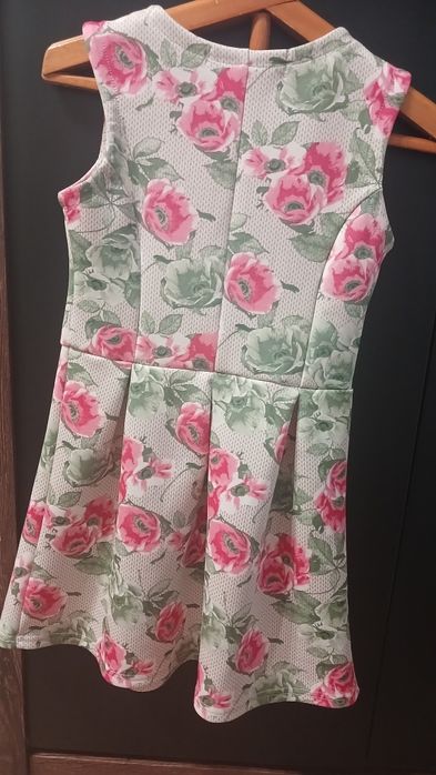 Сукня на дівчинку 5-7 років