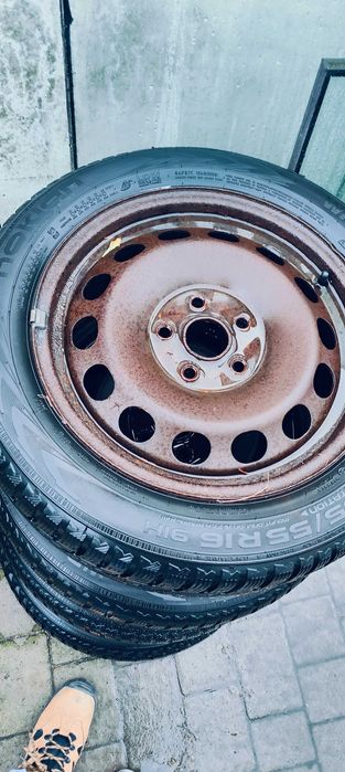 Komplet opony nokian z felgami stał  205x55 r16 cena za komplet