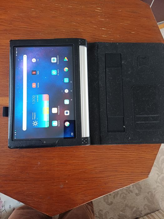 Продам планшет Lenovo Yoga tablet 2 1050l