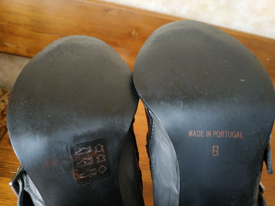 Стильні сірі весільні ботильйони з пряжками на підборах 39 розмір_25см