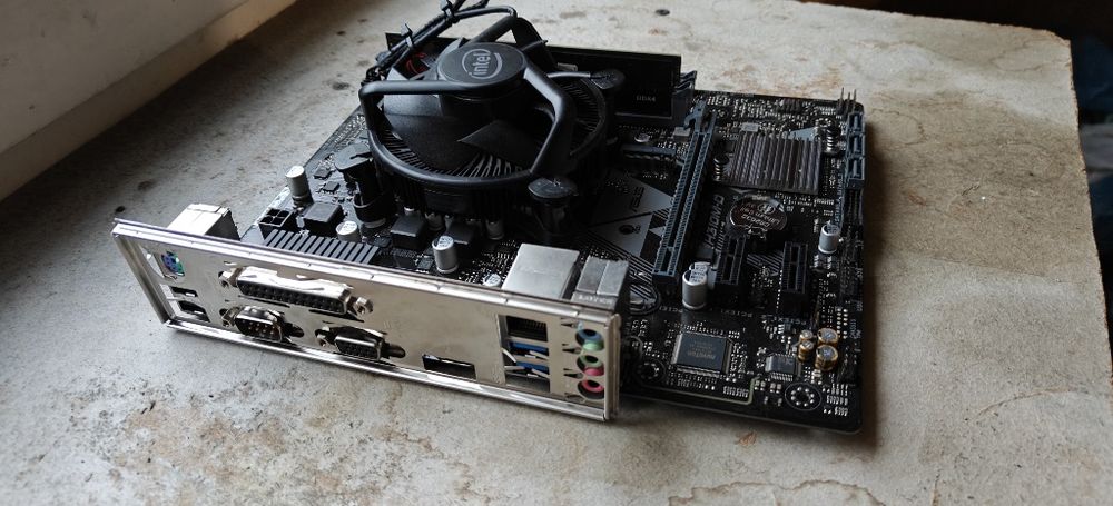 Asus H310M-D, i5 8400(6 ядер).