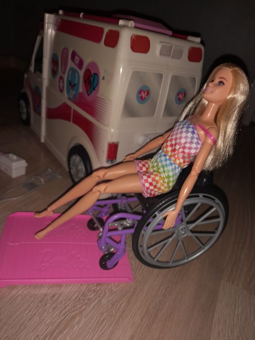 Karetka barbie + akcesoria
