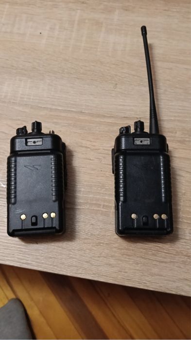 Рації Vertex Standard VX-231-EG6B-5 - комплект 2 шт з зарядною станціє