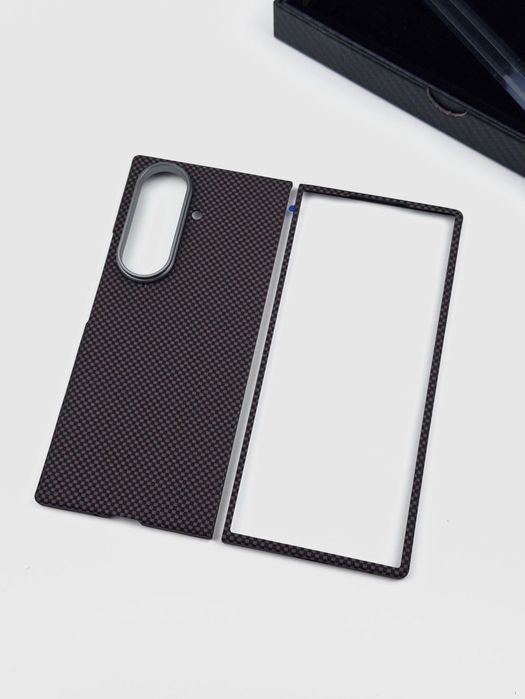 Карбоновый чехол Galaxy Fold 7 MagSafe (Brown) Plain version