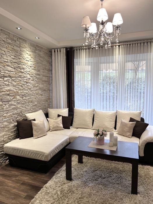 Продаж чудового будинку біля лісу