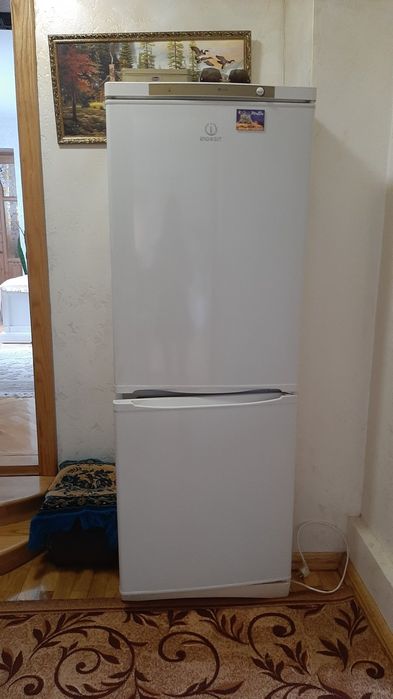 Продаж холодильника,б/у в робочому стані.Івано-Франк. обл.с.Оболоня...