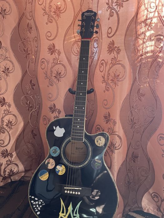 Продам акустичну гітару Polcraft