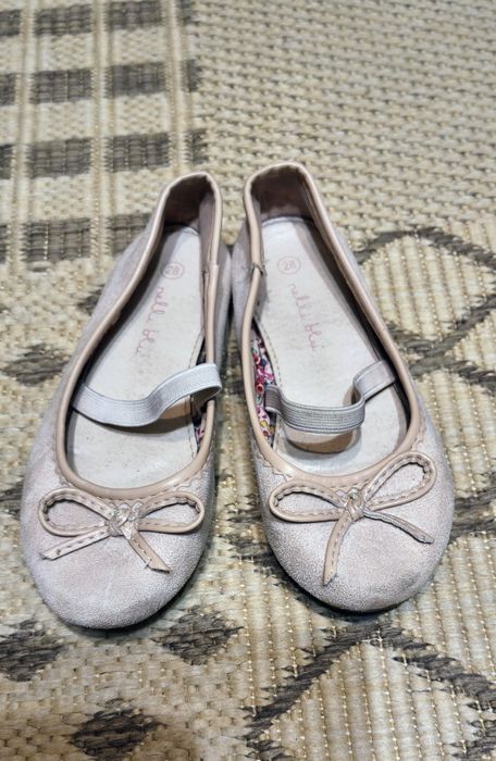 Beżowe baleriny z kokardką Nelli blu rozm. 28