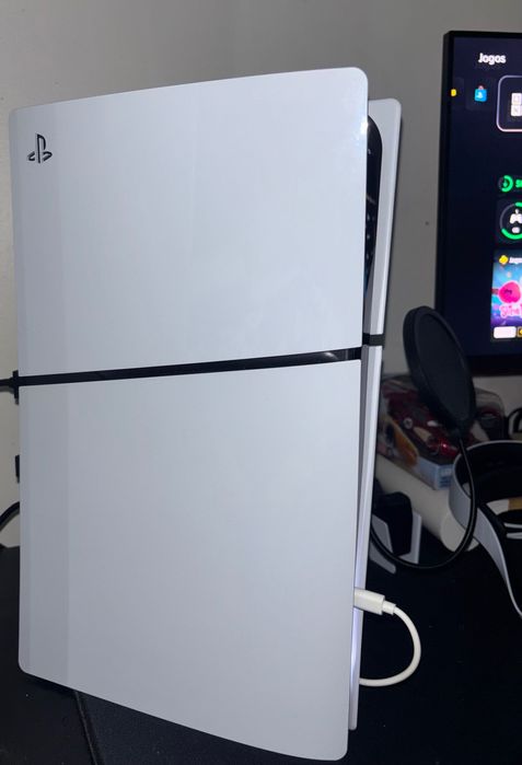 PS5 Slim Digital + Monitor Gaming AOC 24G4XE