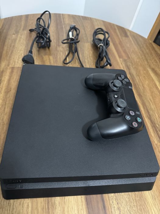Playstation 4 slim