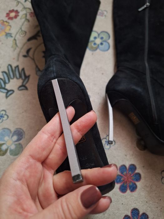 Чобітки високі 37 розмір fellini