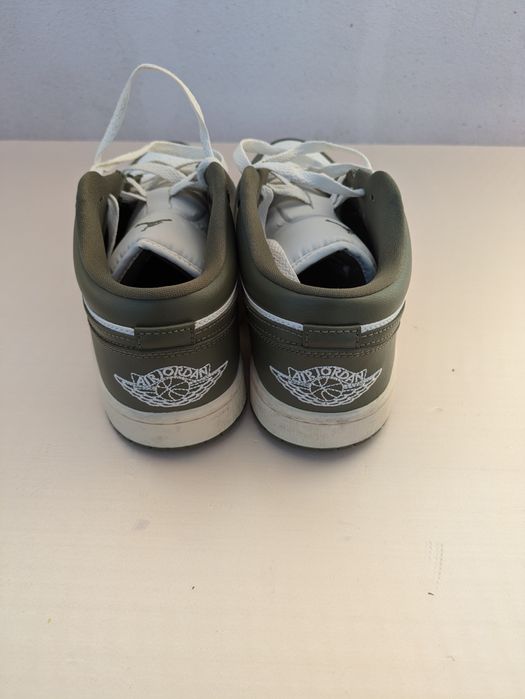 Sapatilhas Nike Air Jordan Low usadas