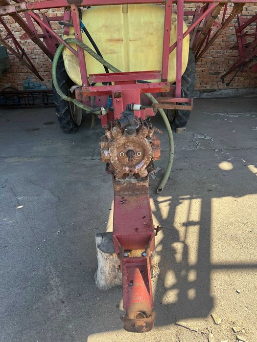 Обприскувач причіпний Hardi (18 м.)