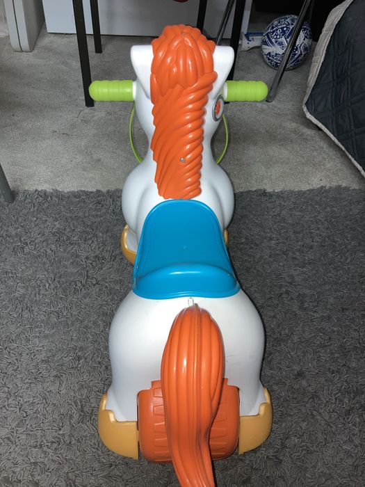 Cavalo de brincar