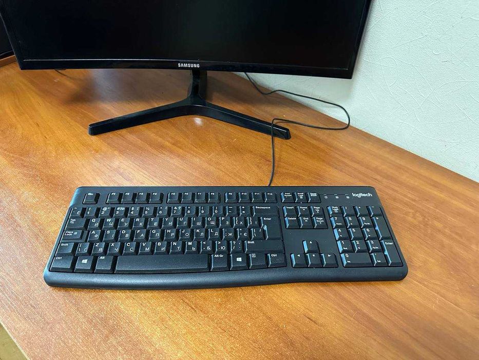 Клавіатура Logitech K120 USB в гарному стані 11 шт м. Шулявська