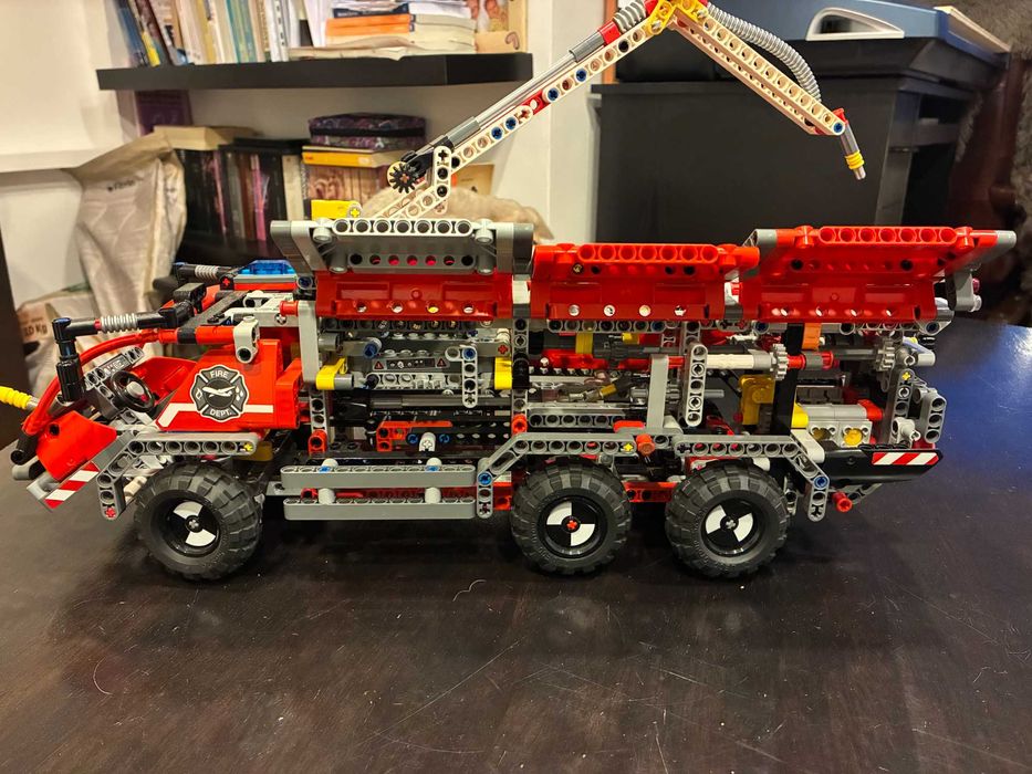 LEGO Technic 42068 Pojazd straży pożarnej