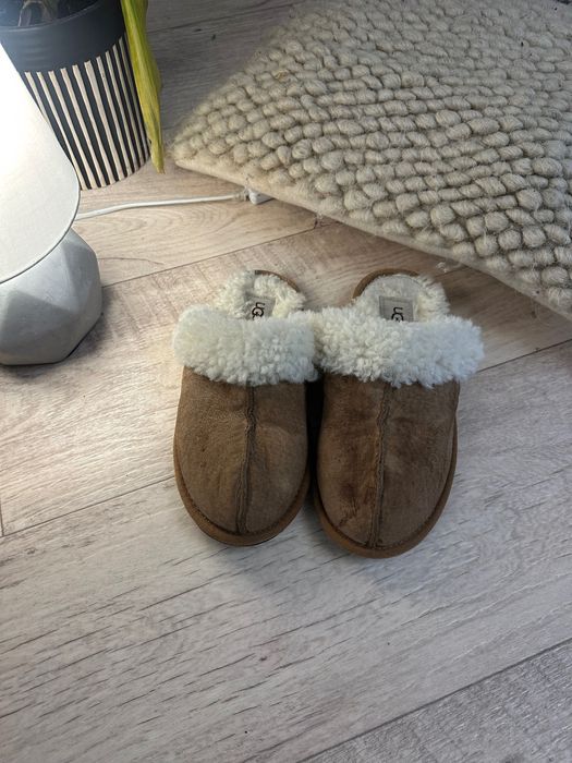 UGG - Замшевые тапочки Scuffette