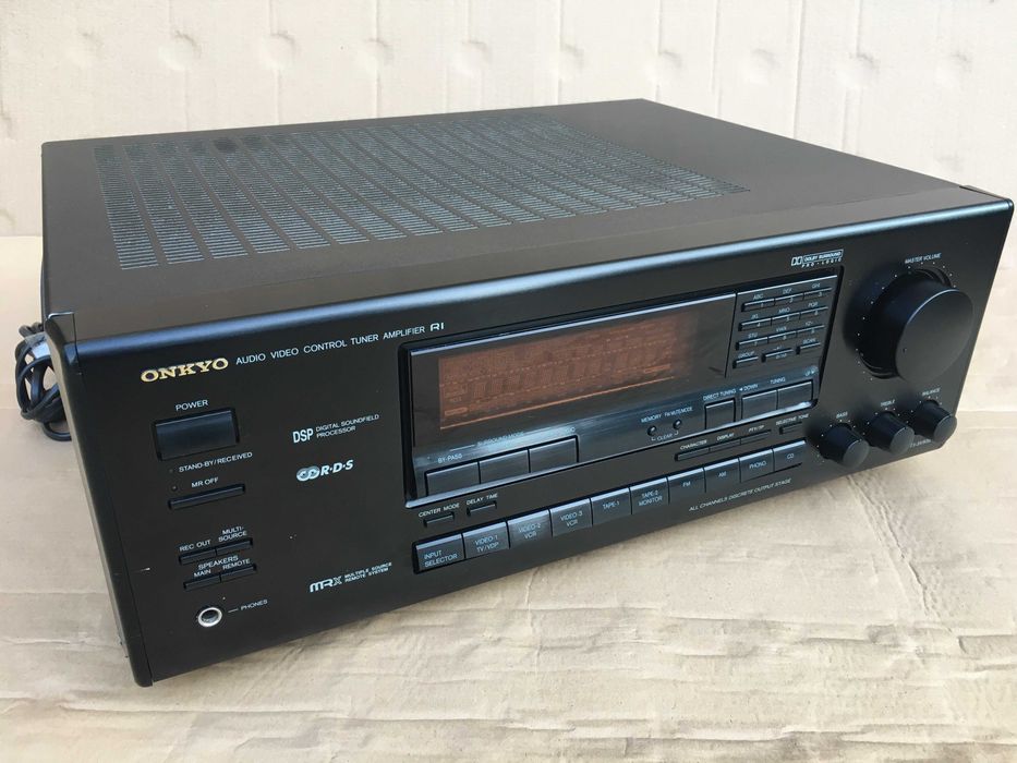 Amplituner ONKYO TX-SV535 5.1Amplituner