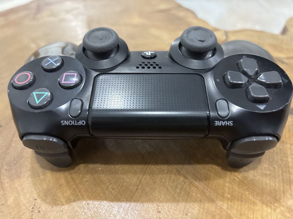 Comando de ps4 semi novo