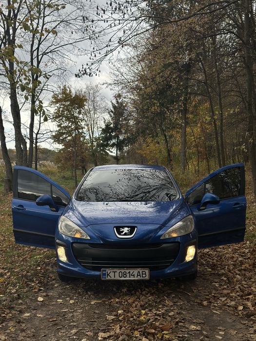 Продам peugeot 308 2010року