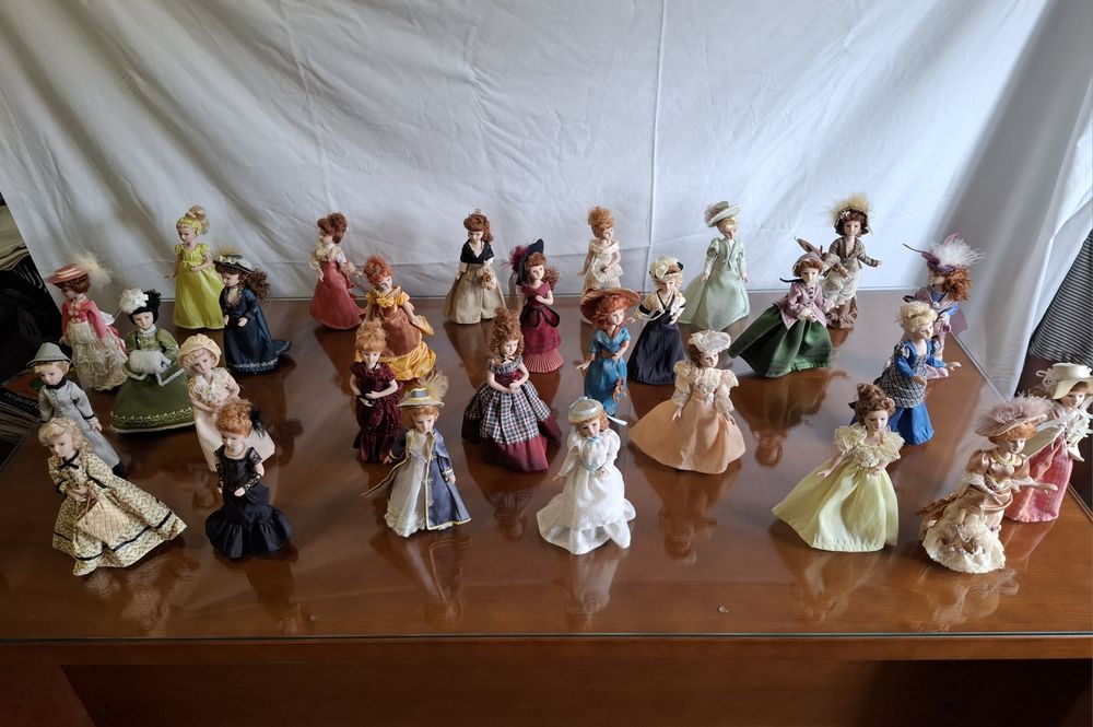 Bonecas de porcelana