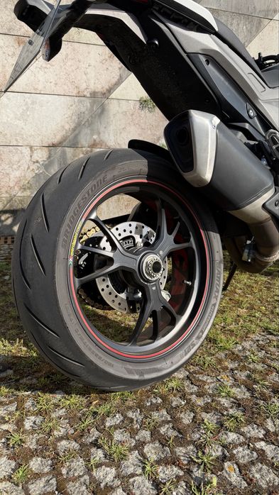 Ducati hypermotard 821 sp