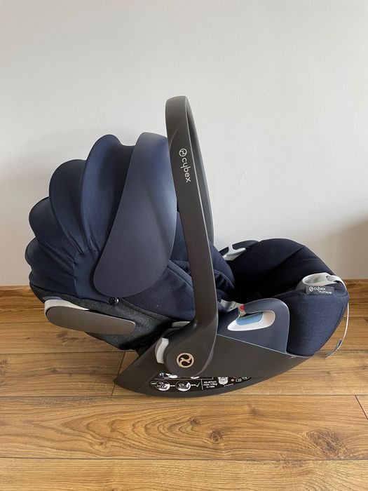 Fotelik Cybex Platinum + adaptery do fotelika