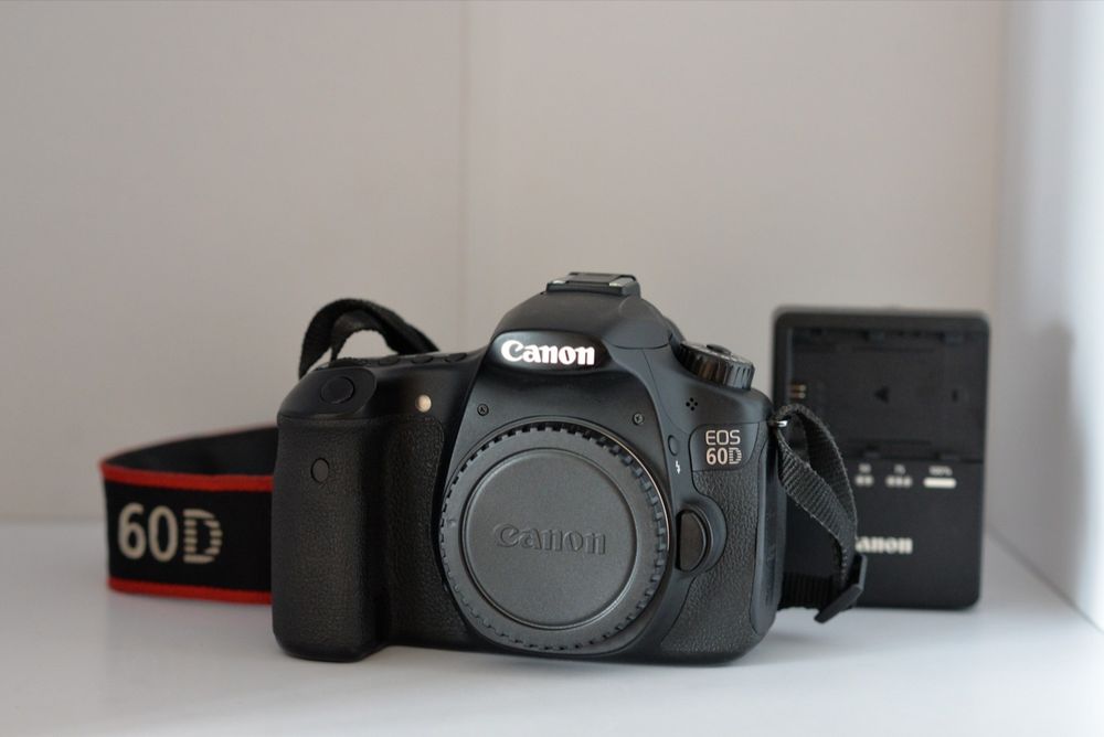 Canon 60D, body з коробкою. Можна з об'єктивом 50mm