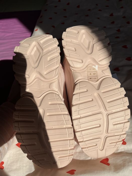 Кросівки легкі шкіряна устілка