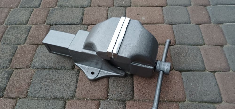 Тиски Б/у, ссср, слесарні.