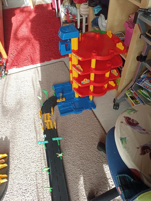 Продам авто паркінг