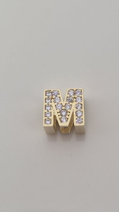 Nowy złoty charms literka M z białymi cyrkoniami p. 585