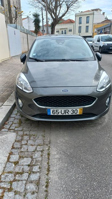 Carro ford fiesta