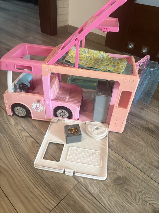 Kamper barbie z akcesoriami