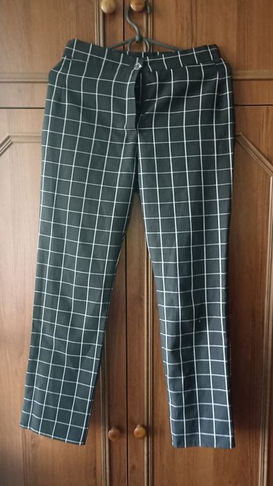 Продам брючний костюм та комбінезон