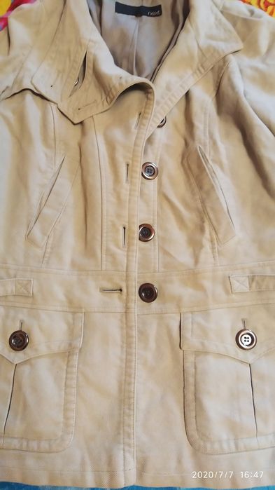 Продам куртка,пиджак.