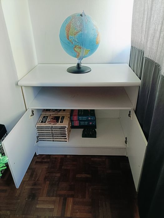 Móvel de apoio/auxiliar