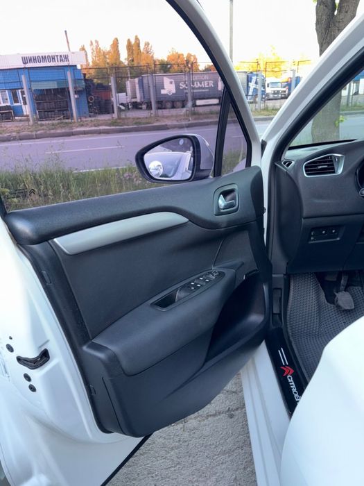 Citroen C4 2012 VIN VF7NC9HP0CY575077 фото оголошення 11 з 17