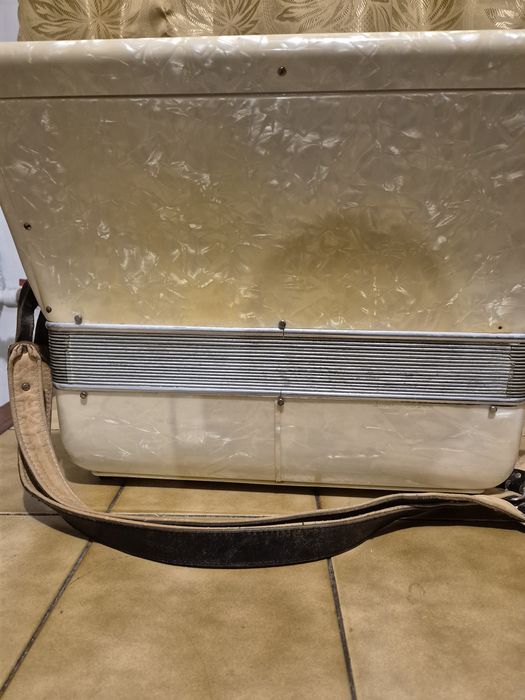 Akordeon Wurlitzer 120b hohner