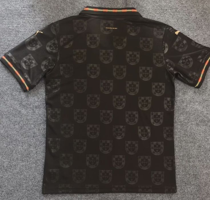 Camisola Portugal alternativa edição especial Eusébio 25/26