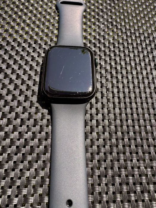 Apple Watch S9 45 ES