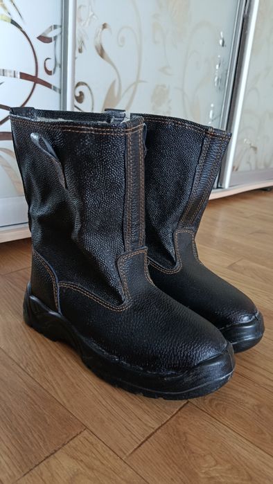 Сапожки (ботинки) робочи .