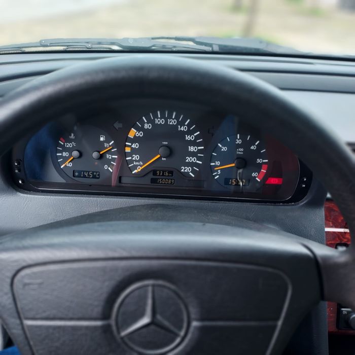 Vendo Mercedes C200 como novo