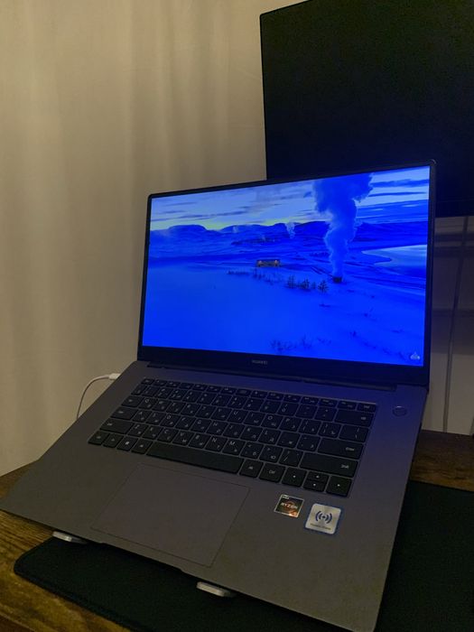 Ноутбук huawei matebook d15 для роботи/навчання