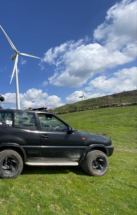 Jantes 15 6x139,7 com pneus 235  75  r15 mais espacadores