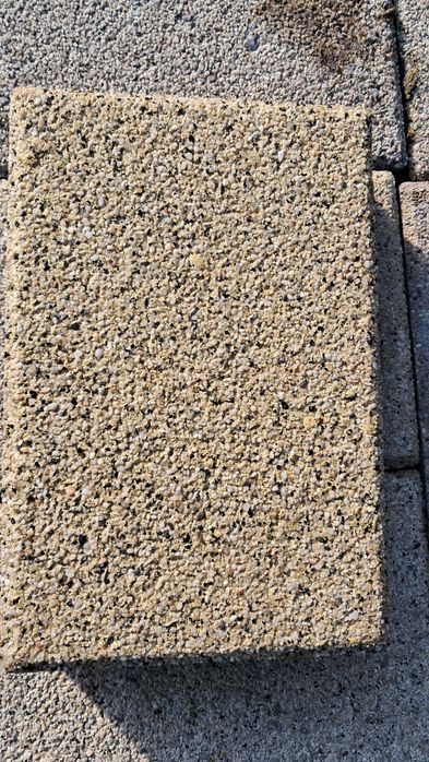 Kostka płytka żółty płukany 20x30 x6 cm. Chyżbet