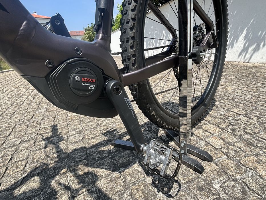 KTM Macina Race 592 em estado irrepreensível