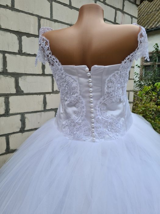 Свадебное платье