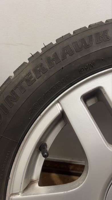 Jantes R16 com pneus
